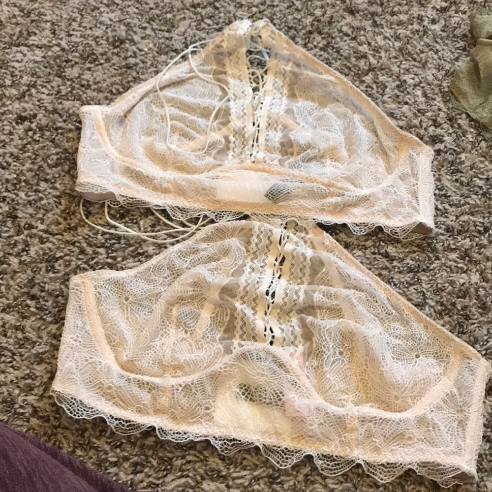 VS Unlined High Neck Bra